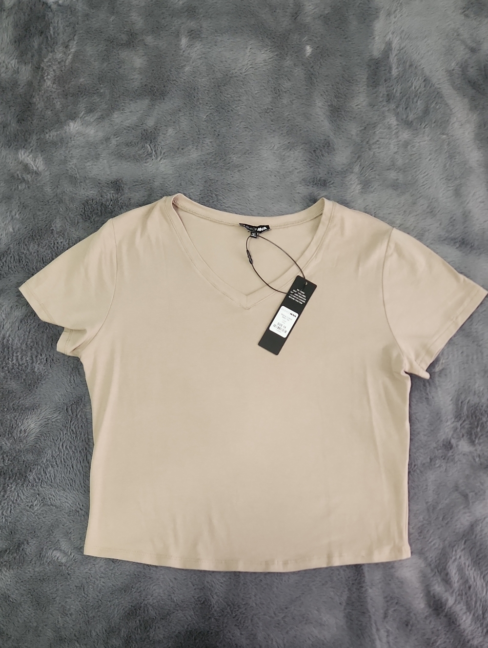 Fashion Nova Taupe V-Neck Short Sleeve Tee